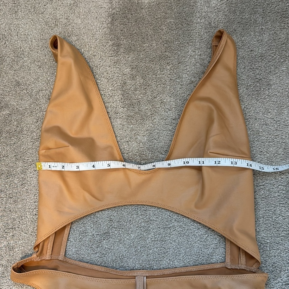 SKIMS Wet Jersey Cutout Bodysuit Sienna - Size L - Picture 7 of 8